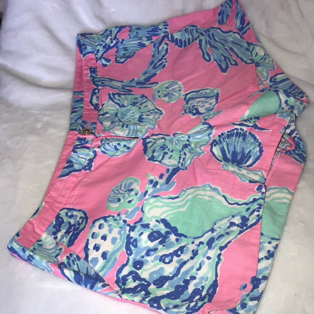 Lilly Pulitzer shorts 🩳 - Picture 5 of 14